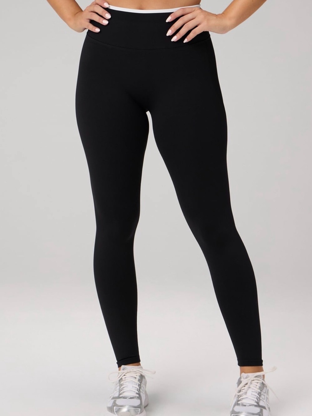 Fabletics Seamless Scrunch High-Waisted Black Legging Sz M